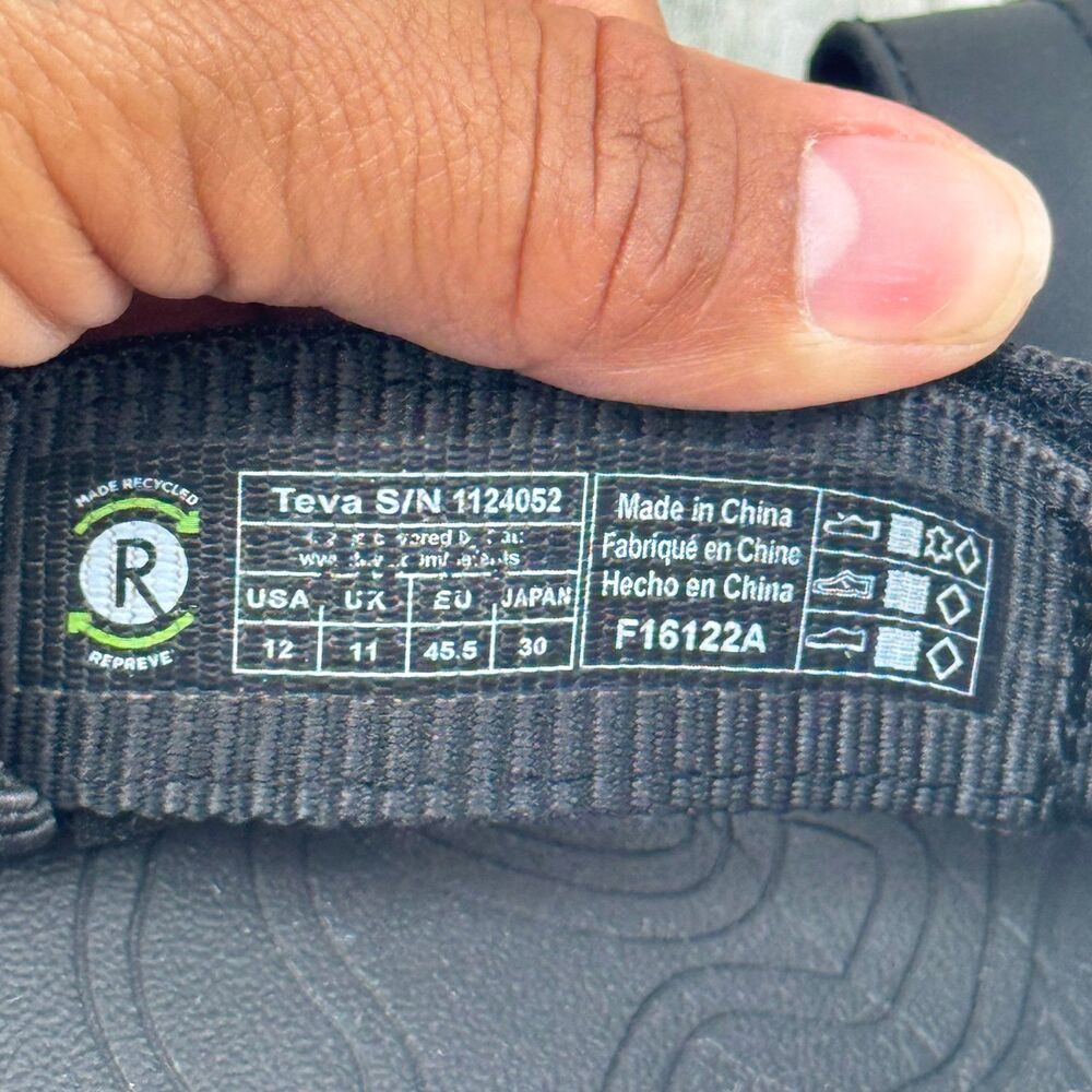 Teva Revive 95 Men's Black Sandals Slides Flip Flops 1124052 US 12M / UK 11 /EU - Picture 9 of 9